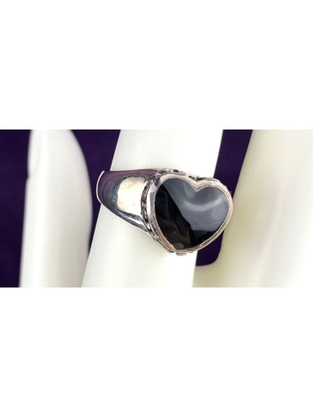 Sz 8 Sterling Onyx Heart Ring Goth vintage
